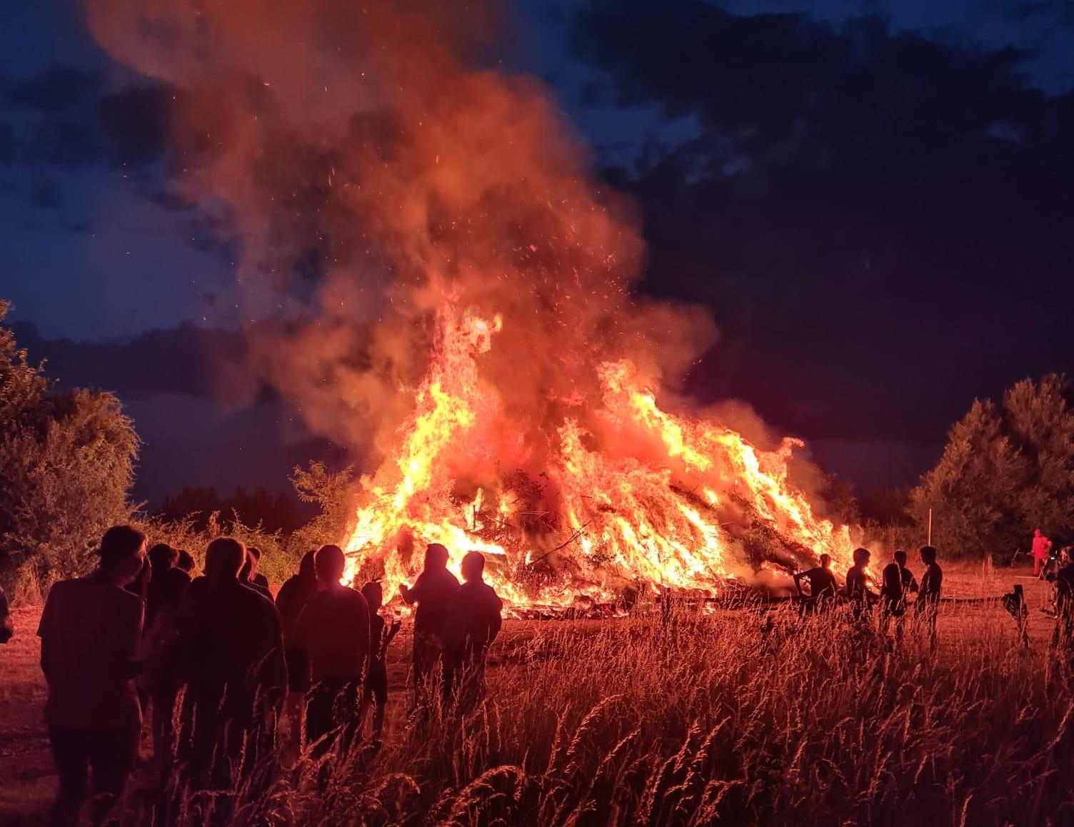 Immagine per Nella calda estate, la tradizione dei fuochi di San Giovanni rivive a Sant'Andrea